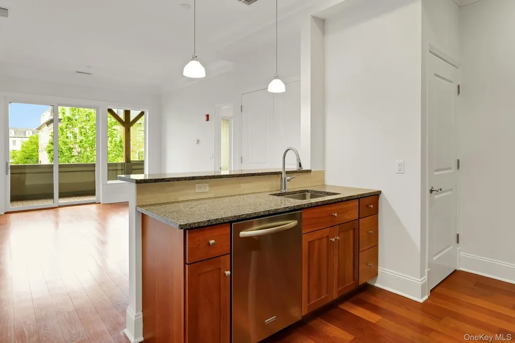 127 W Main Street Tarrytown NY 10591