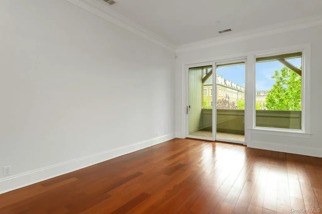127 W Main Street Tarrytown NY 10591