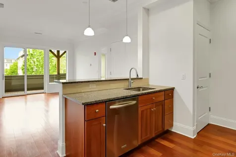 127 W Main Street Tarrytown NY 10591