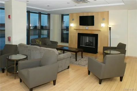 175 Huguenot Street New Rochelle NY 10801