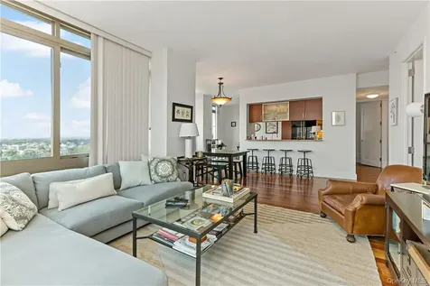 175 Huguenot Street New Rochelle NY 10801