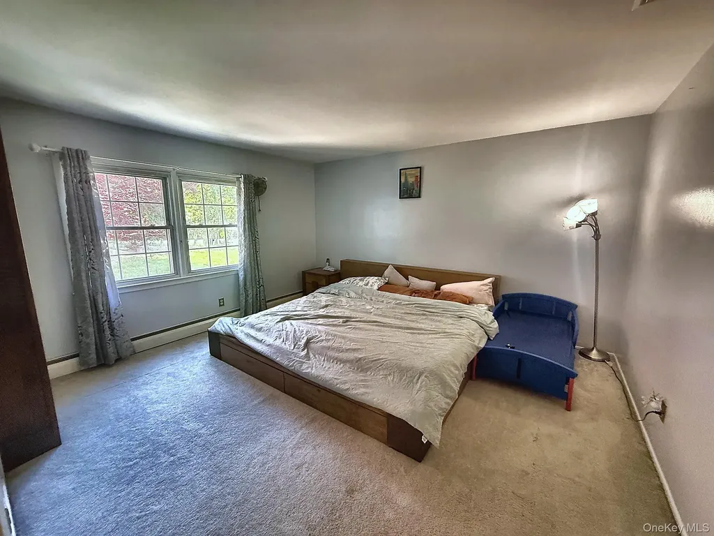 25 Lisa Drive Dix Hills NY 11746