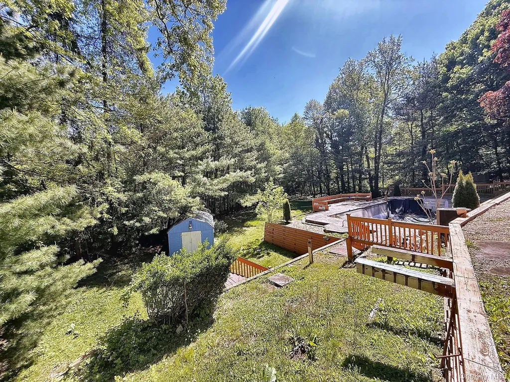 25 Lisa Drive Dix Hills NY 11746