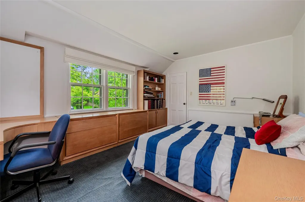 111 Clent Road Great Neck NY 11021