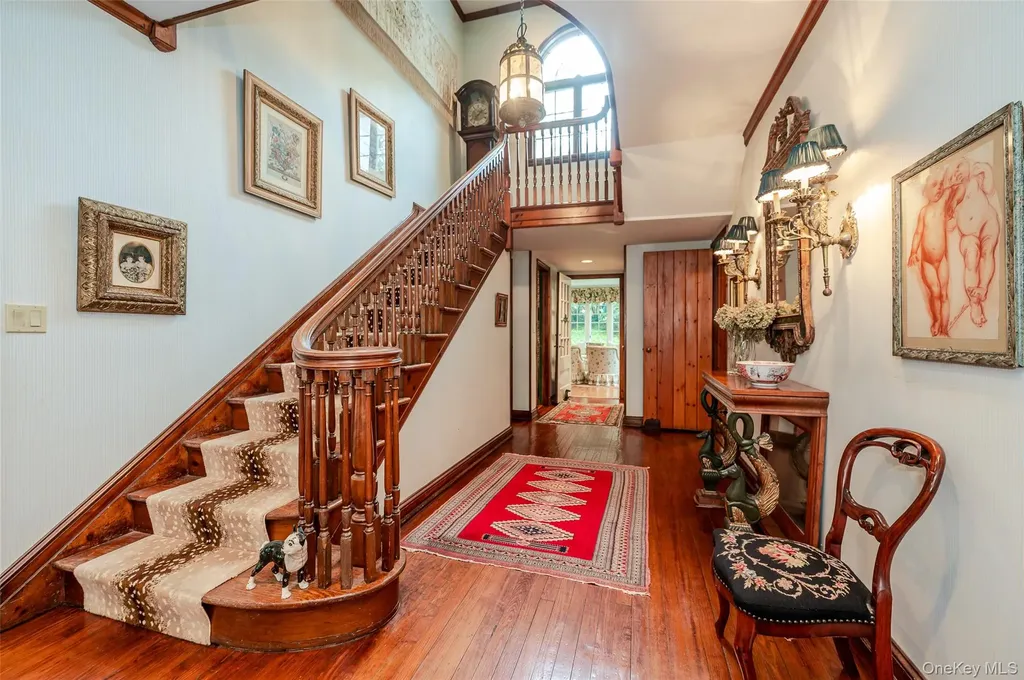 111 Clent Road Great Neck NY 11021