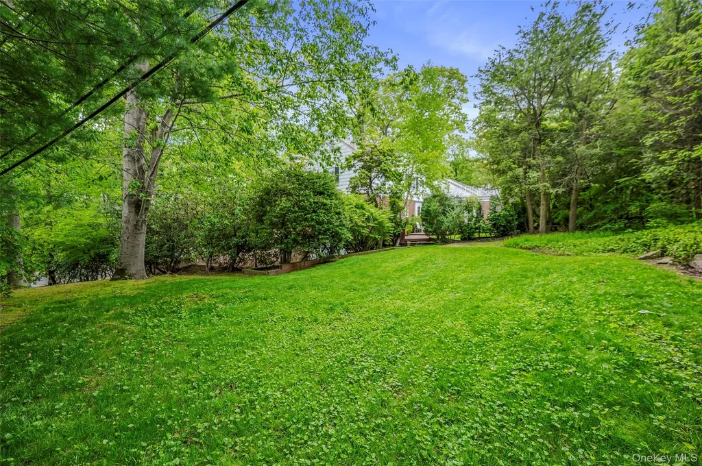 111 Clent Road Great Neck NY 11021