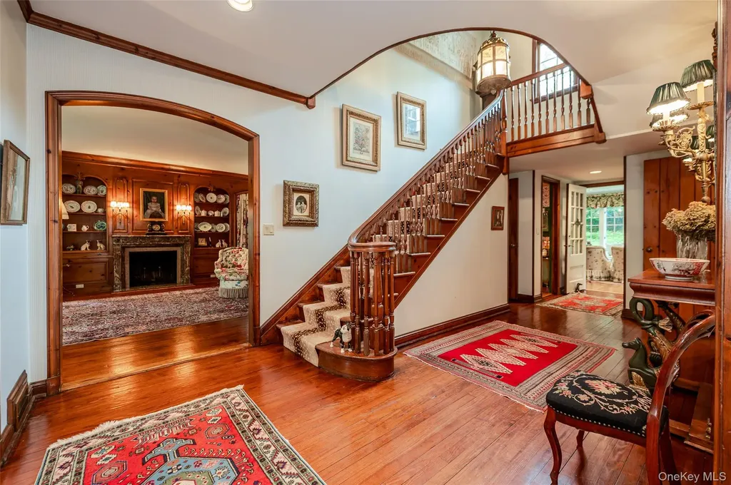 111 Clent Road Great Neck NY 11021