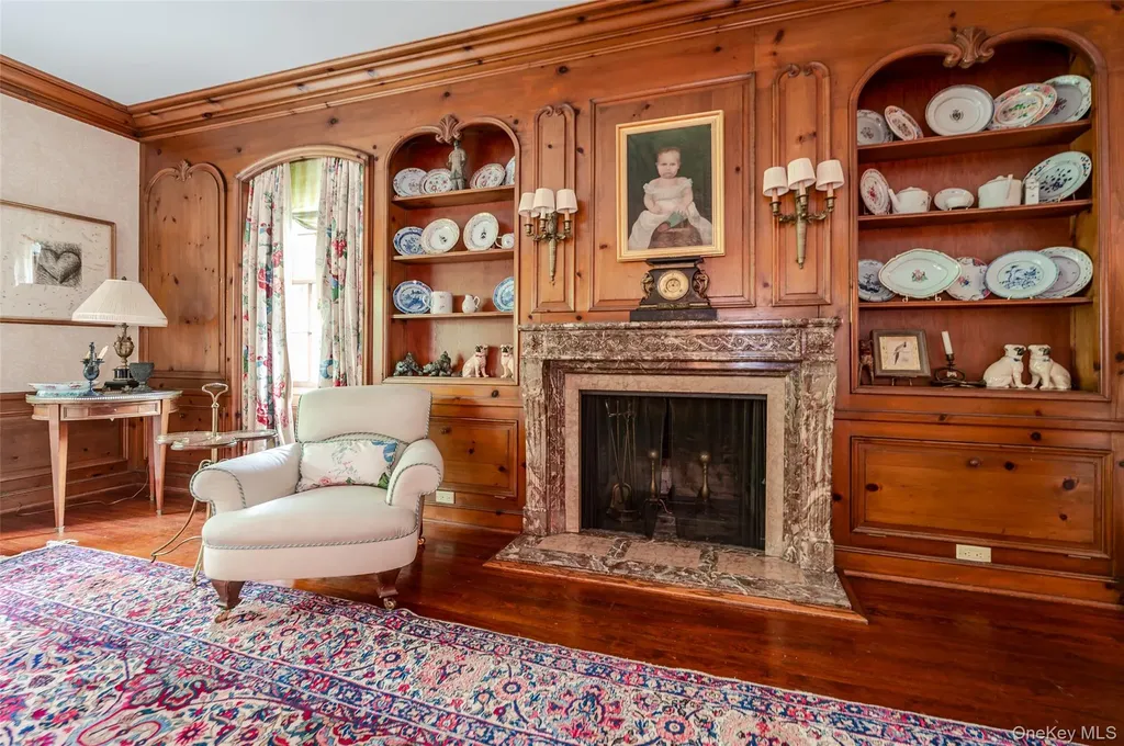 111 Clent Road Great Neck NY 11021