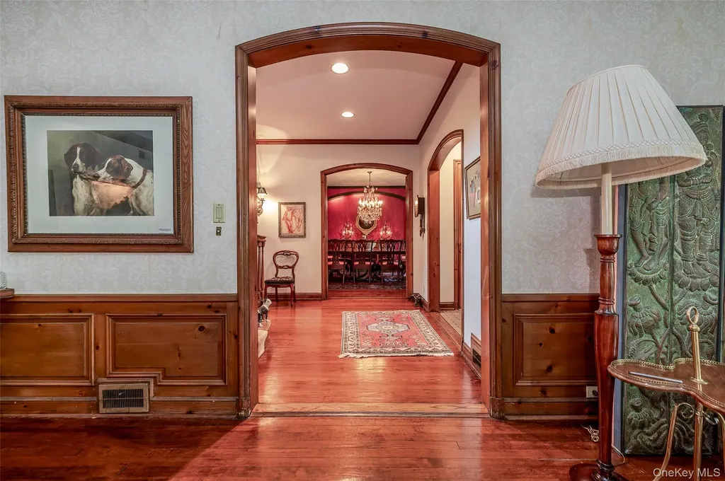111 Clent Road Great Neck NY 11021