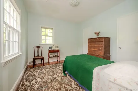 111 Clent Road Great Neck NY 11021
