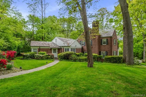 111 Clent Road Great Neck NY 11021