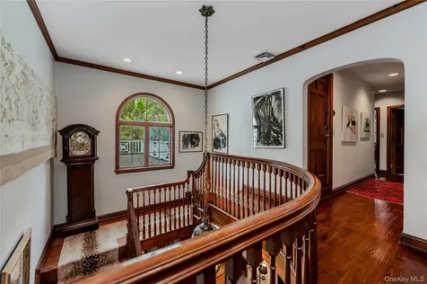 111 Clent Road Great Neck NY 11021