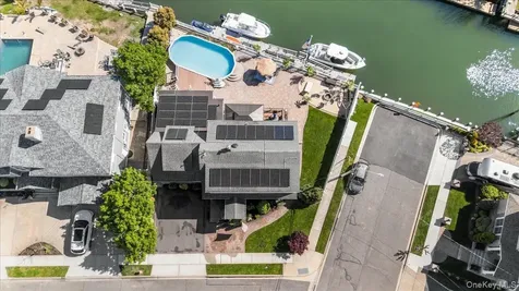 2968 Islip Court Wantagh NY 11793