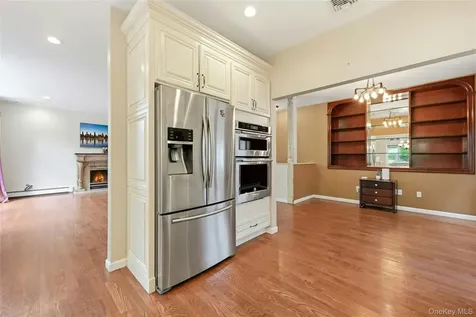 9 Oxford Court Wheatley Heights NY 11798