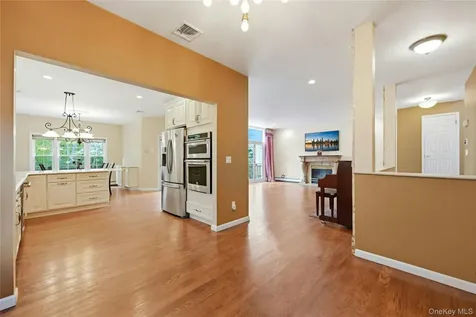 9 Oxford Court Wheatley Heights NY 11798