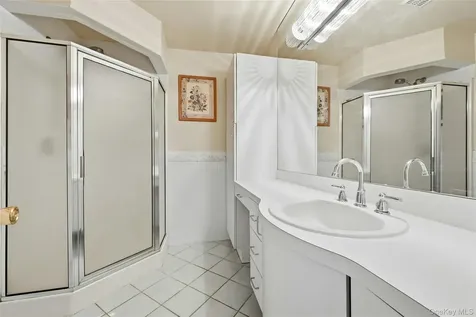 9 Oxford Court Wheatley Heights NY 11798