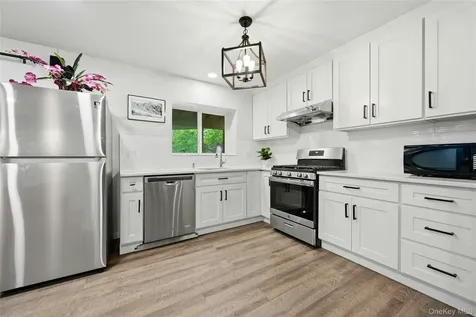 9 Oxford Court Wheatley Heights NY 11798