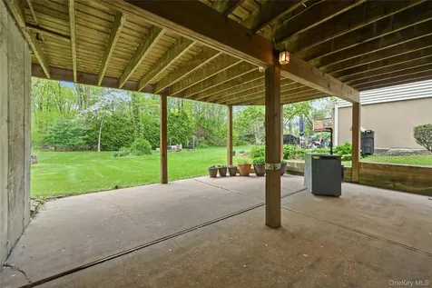 9 Oxford Court Wheatley Heights NY 11798