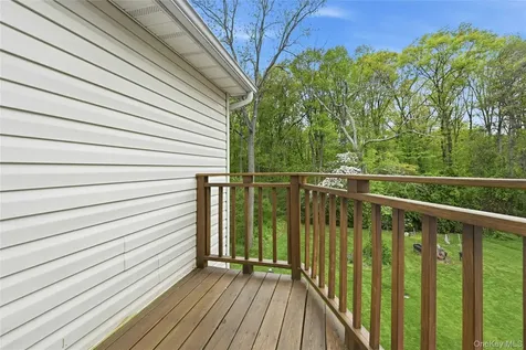 9 Oxford Court Wheatley Heights NY 11798