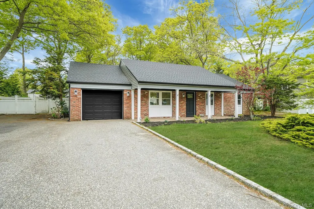 41 Winside Lane Coram NY 11727