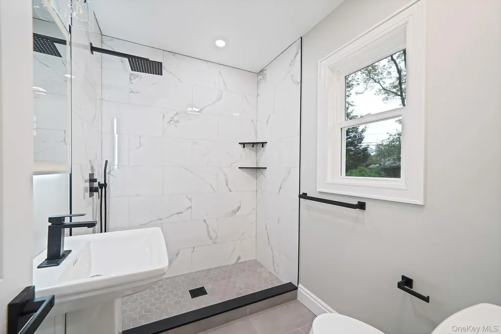 41 Winside Lane Coram NY 11727