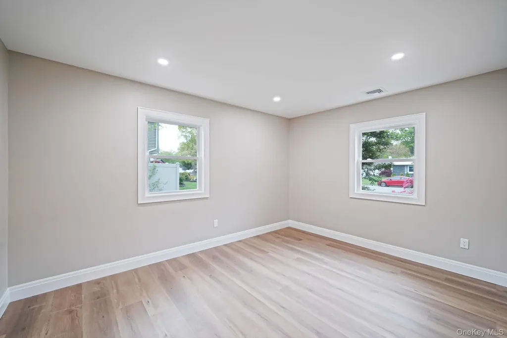41 Winside Lane Coram NY 11727
