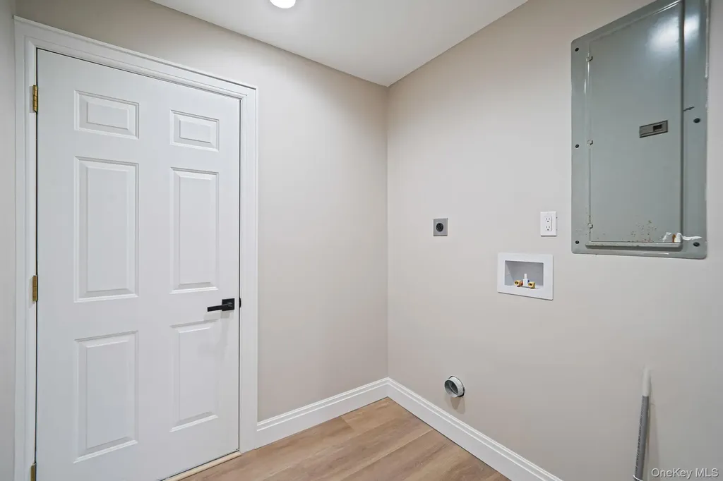 41 Winside Lane Coram NY 11727