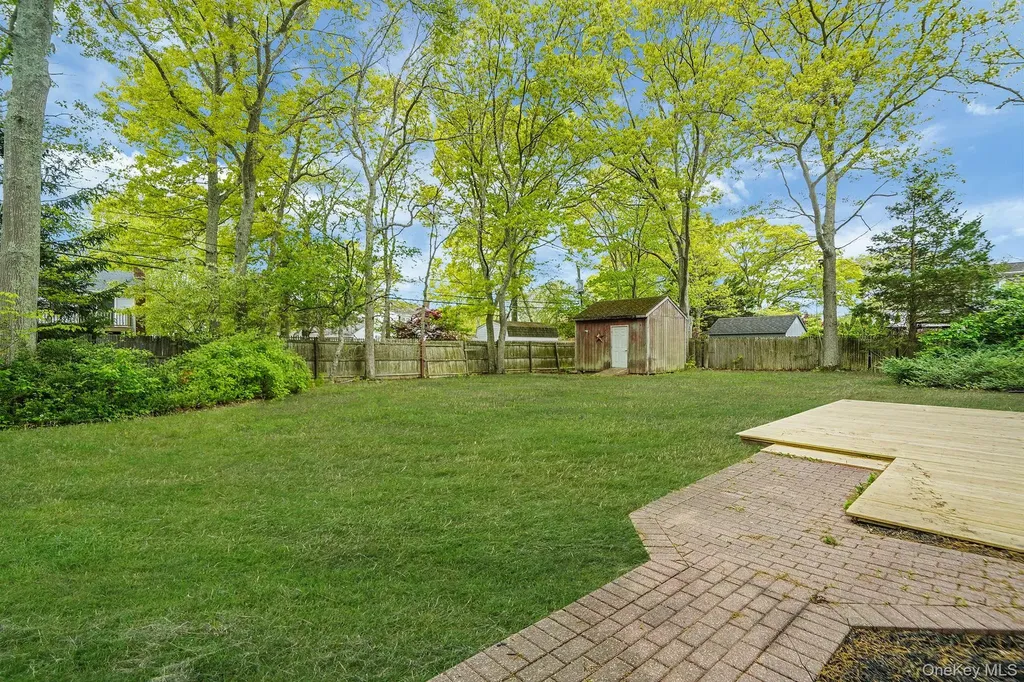 41 Winside Lane Coram NY 11727