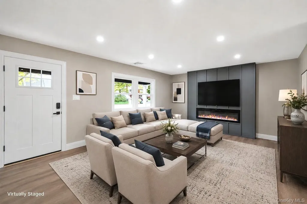 41 Winside Lane Coram NY 11727