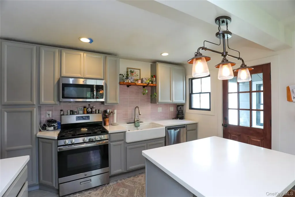 52 Phillips Avenue Highland NY 12528