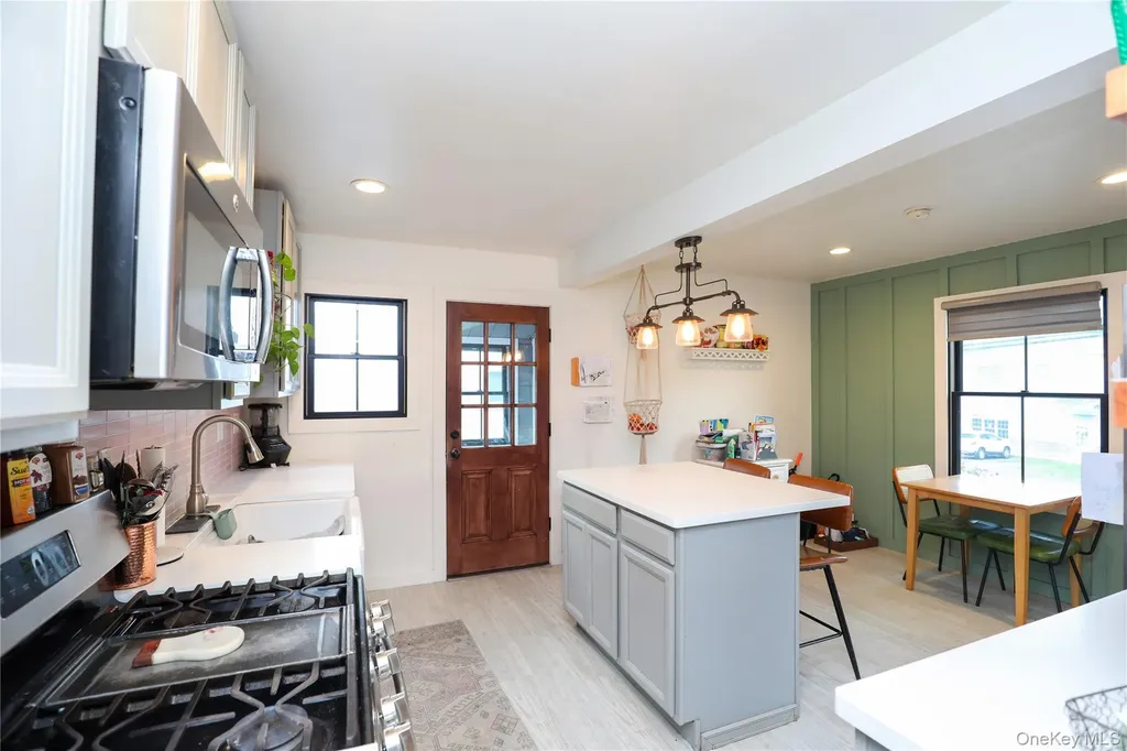 52 Phillips Avenue Highland NY 12528