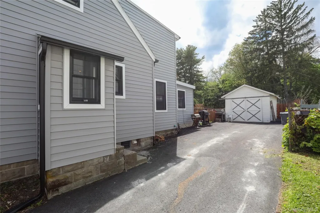 52 Phillips Avenue Highland NY 12528