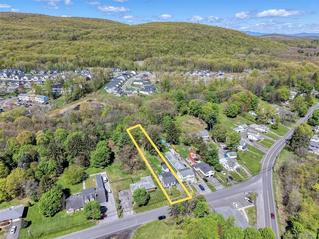 52 Phillips Avenue Highland NY 12528