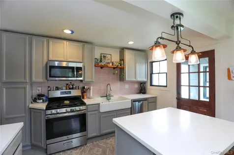 52 Phillips Avenue Highland NY 12528