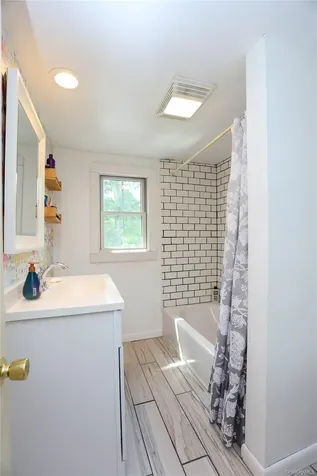 52 Phillips Avenue Highland NY 12528
