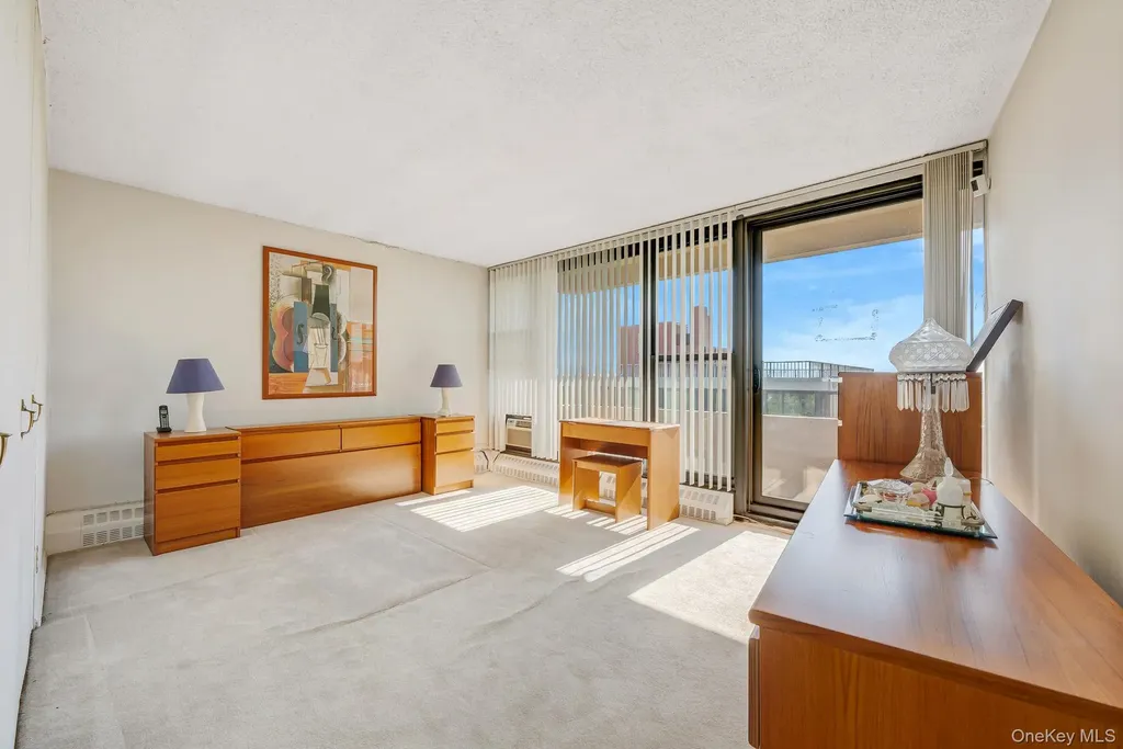 10-34 166 Street Beechhurst NY 11357