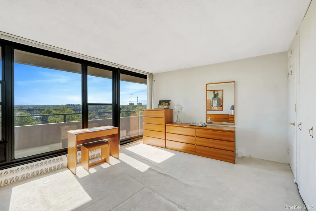 10-34 166 Street Beechhurst NY 11357