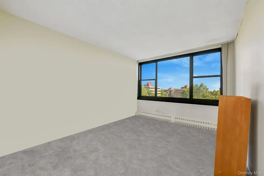 10-34 166 Street Beechhurst NY 11357