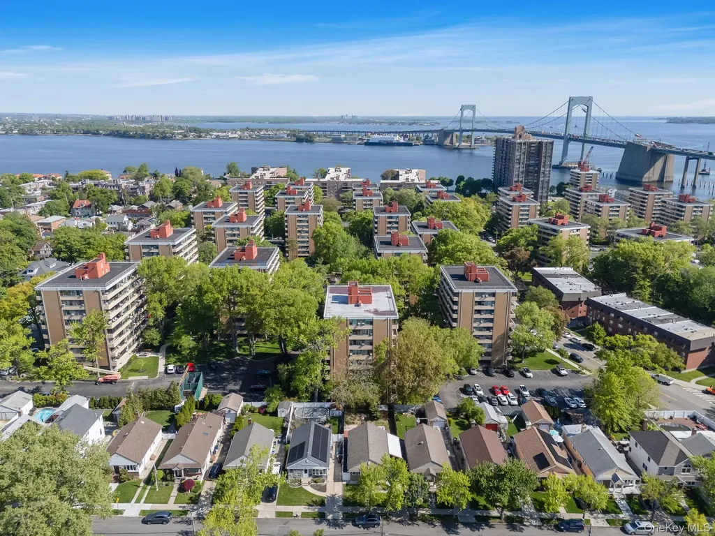10-34 166 Street Beechhurst NY 11357