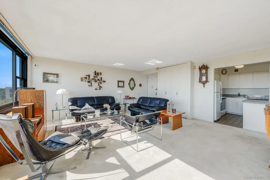 10-34 166 Street Beechhurst NY 11357