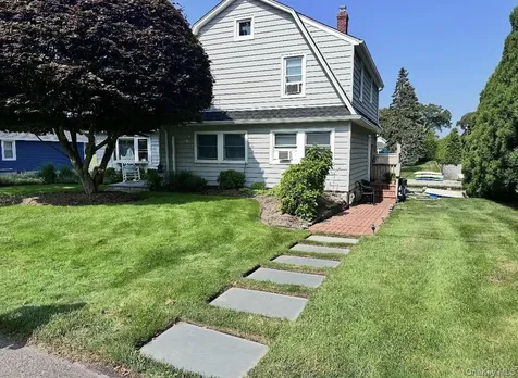 2 Orchard Neck Road Center Moriches NY 11934