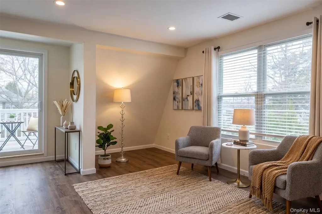 29 Franklin Avenue Lynbrook NY 11563