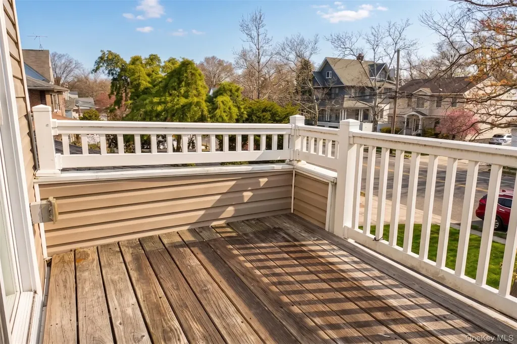 29 Franklin Avenue Lynbrook NY 11563