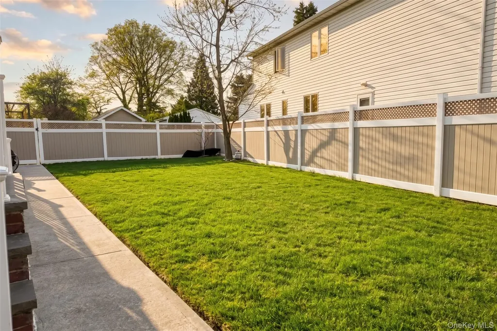 29 Franklin Avenue Lynbrook NY 11563