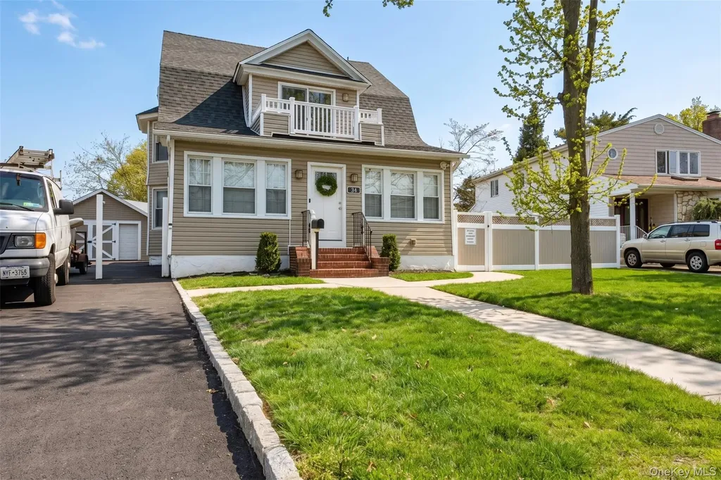 29 Franklin Avenue Lynbrook NY 11563