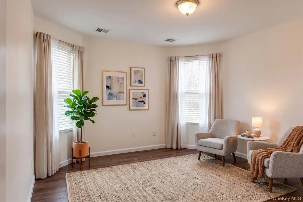 29 Franklin Avenue Lynbrook NY 11563