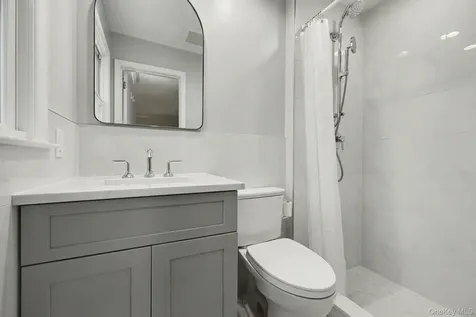 38 Aspen Road New Rochelle NY 10804
