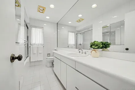 38 Aspen Road New Rochelle NY 10804