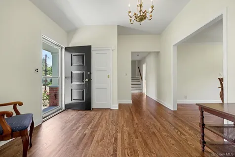 38 Aspen Road New Rochelle NY 10804