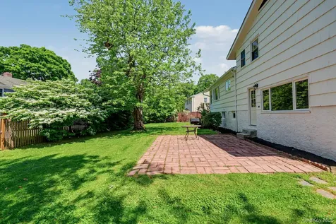 38 Aspen Road New Rochelle NY 10804
